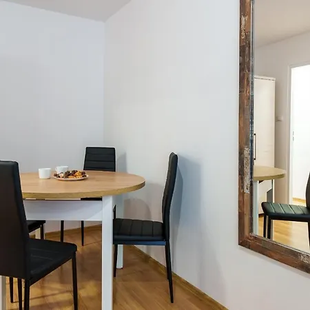 Apartament Pod Swierkiem - Pet Friendly - 2 Osobne Pokoje Dla Max 5 Osob - Space Apart Jelenia Gora Exterior photo